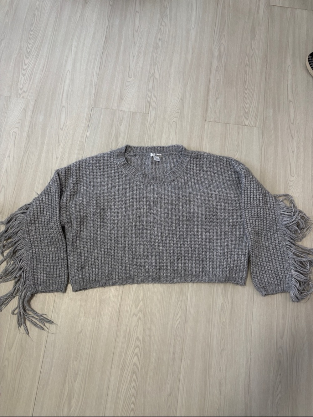 WILD MOSS Cozy Gray Cropped Knit Sweater - Women size L